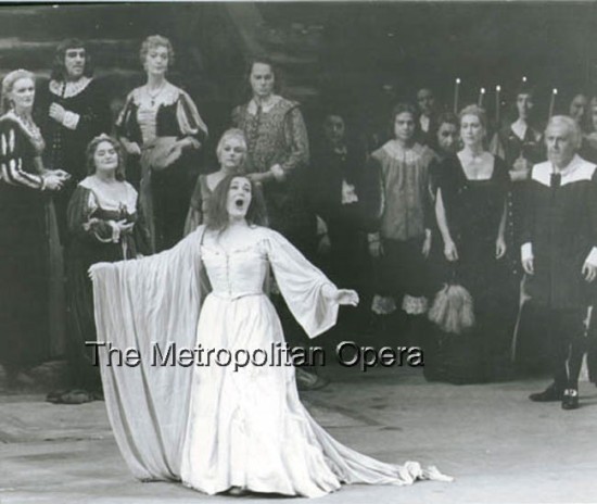 Joan Sutherland as Lucia in 1961; photo by Louis Melancon/Metropolitan Opera