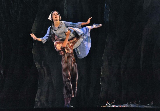 Dancers Hannah Vaughan and Gabriel Mata; photo by Pat Kirk